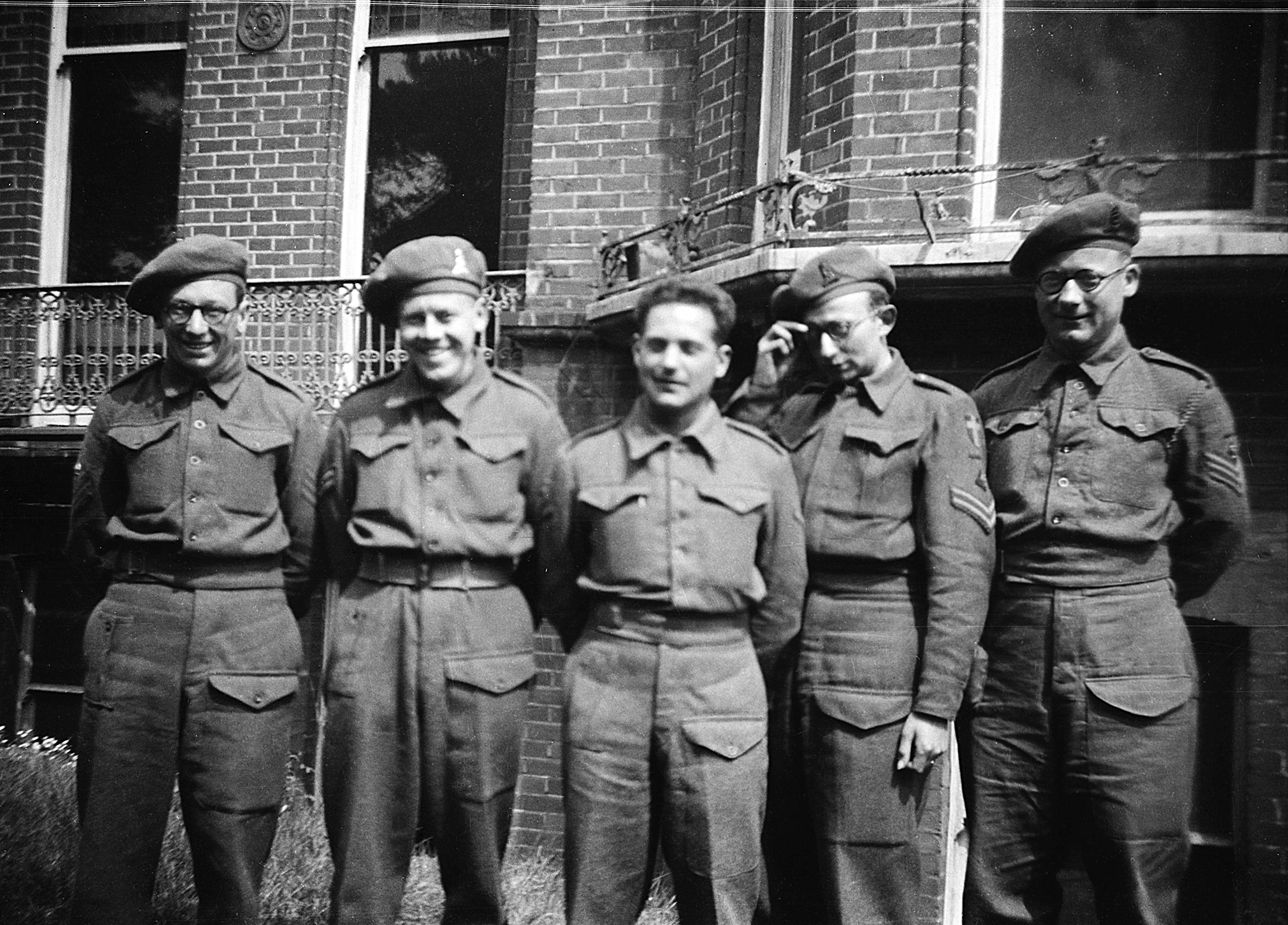 Bournemouth, primavera de 1944. Francesc Dalmau amb companys de la NOSC. ADAM