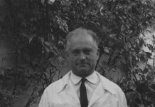 Francesc Dalmau Norat amb bata de metge, 1965