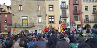 Concentració dels manifestant a la Plaça Major de Vic (Fotografia: ANC Osona)