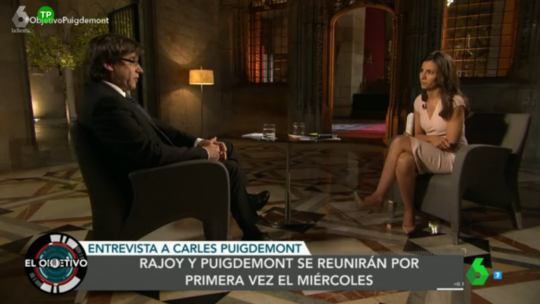 Moment de l'entrevista d'Ana Pastor a Carles Puigdemont