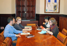 Maria Senserrich i Roger Torrent (JxSí) amb Anna Gabriel i Eulàlia Reguant (CUP), a la constitució de la Ponència conjunta de l'Administració Tributària catalana