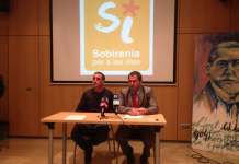 Presentació de la candidatura a les Corts Generals de Sobirania i Progrés; d'esquerra a dreta, Mateu Matas i Josep de Luís (Fotografia: @Xiscomelia)