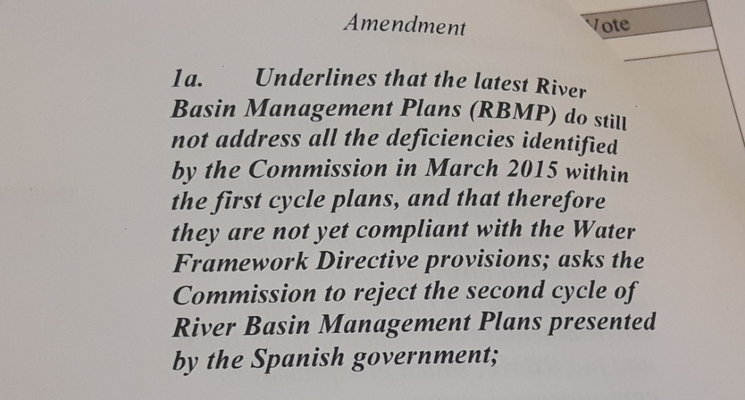 Esmena aprovada dels eurodiputats catalans demanant que la Comissió rebutgi els plans del govern del PP Esmena aprovada dels eurodiputats catalans demanant que la Comissió rebutgi els plans del govern del PP