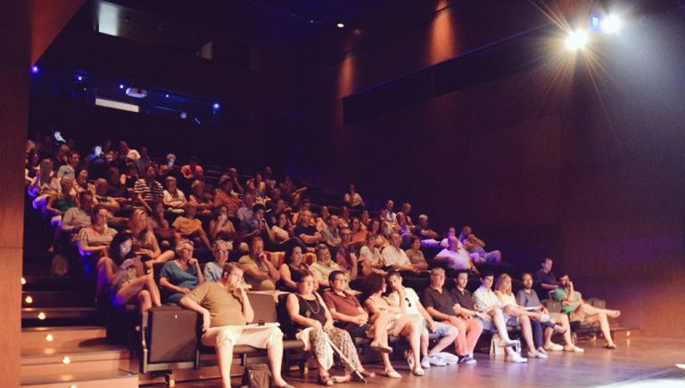 Moment de l'acte Cap a la República dels menorquins (Carme Rocamora @CarmeCRS )