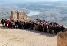 Foto dels assistents a la trobada de l'AECAT a Terres de l'Ebre al Castell de Miravet | AMI