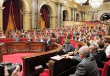 Els diputats votant la proposta de creació de la comissió d'investigació sobre l'operació Catalunya | Parlament de Catalunya