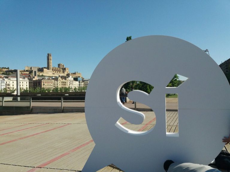 El 'Sí' gegant a la ciutat de Lleida