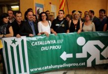 Diputats independentistes l'any 2013 fent el pagament de la seva RENDA a la hisenda catalana | Catalunya Diu Prou