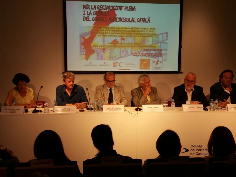 Taula rodona "Per la reciprocitat plena i la creació del consell audiovisual català" | FOLC