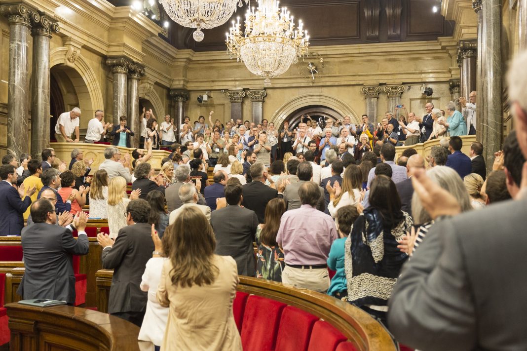 El Parlament aprova per unanimitat la llei que declara nuls els judicis franquistes | Parlament de Catalunya El Parlament aprova per unanimitat la llei que declara nuls els judicis franquistes | Parlament de Catalunya
