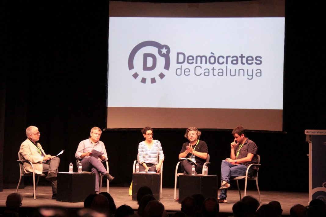 Taula de debat amb Toni Castellà, Marta Rovira, Jordi Xuclà i Lluc Salellas | Demòcrates de Catalunya Taula de debat amb Toni Castellà, Marta Rovira, Jordi Xuclà i Lluc Salellas | Demòcrates de Catalunya