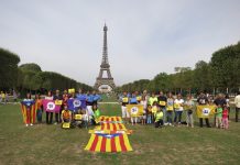 Concentració a París de l'ANC de França en motiu de la Diada Nacional | ANC