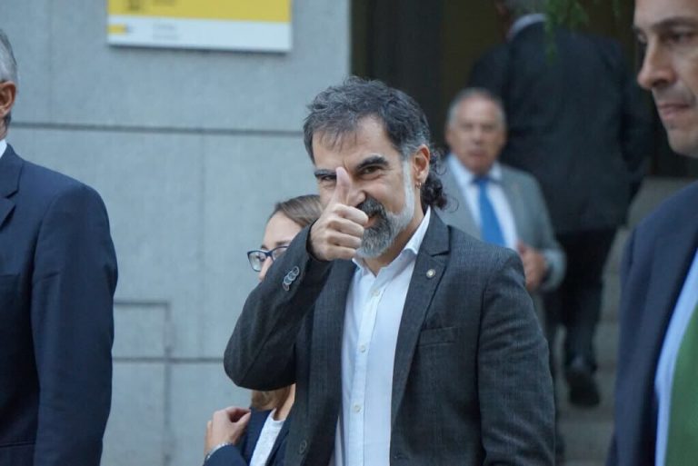 Jordi Cuixart a la sortida de l'Audiència Nacional | Òmnium Cultural