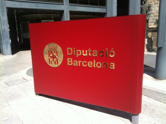 Logotip de la Diputació de Barcelona a l'exterior de l'edifici | Kippelboy (Viquipèdia)