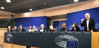 L'eurodiputat Josep M. Terricabres en la presentació de la plataforma | Josep M. Terricabres