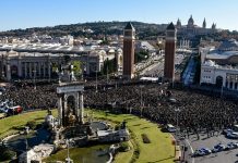 Vista panoràmica del concert de Músics per la Llibertat, el més gran de la història de Catalunya | Òmnium Cultural