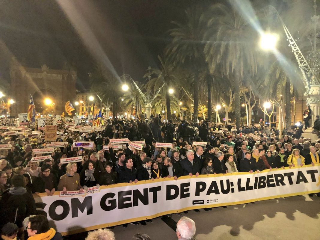 Manifestació a Barcelona per demanar l'alliberament dels presos polítics 3 mesos després de l'empresonament dels Jordis | ANC Manifestació a Barcelona per demanar l'alliberament dels presos polítics 3 mesos després de l'empresonament dels Jordis | ANC