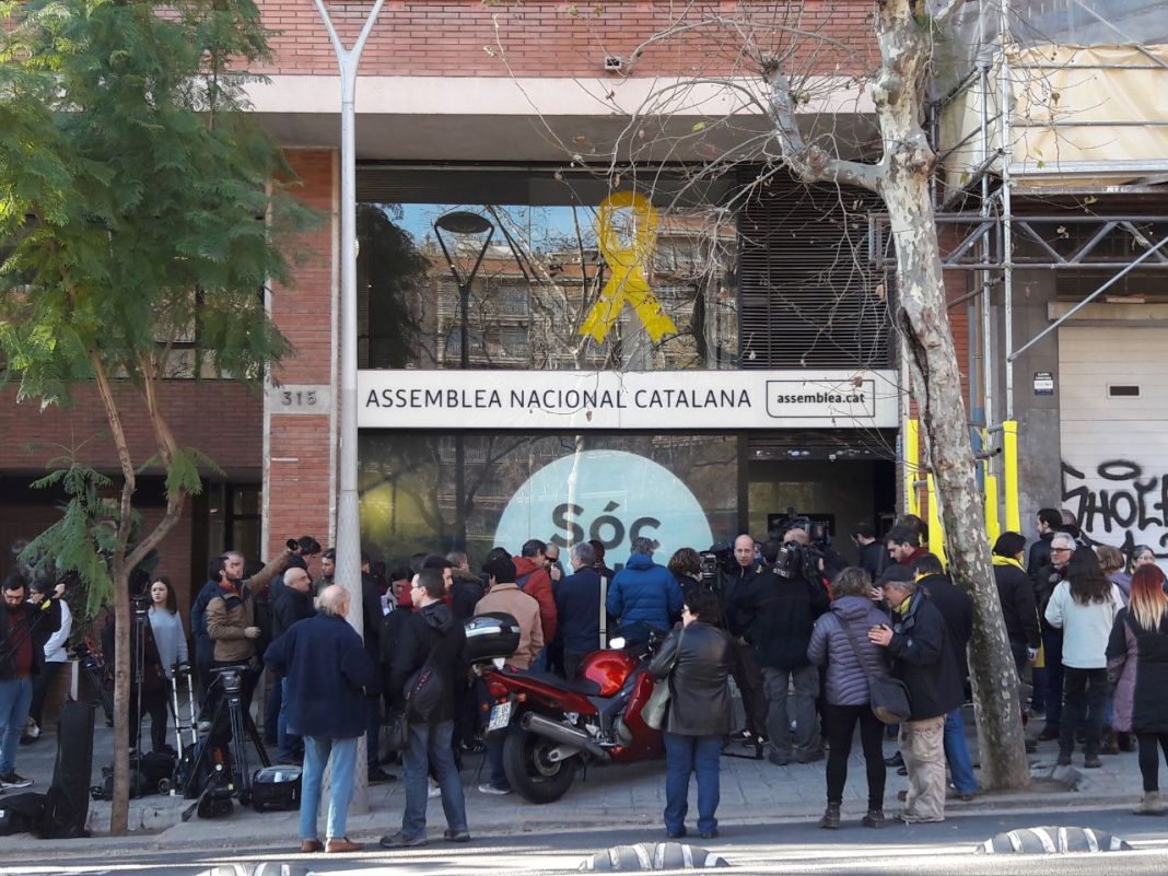 Seu Nacional de l'ANC aquest dimecres al matí durant l'escorcoll de la Guàrdia Civil | ANC