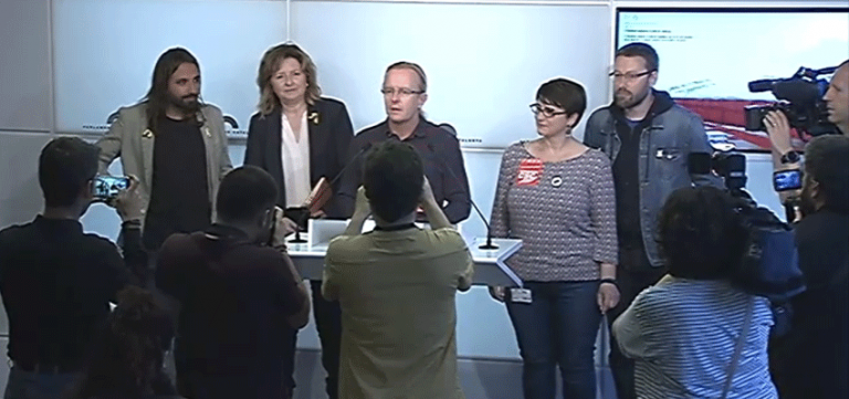 Conferència de premsa conjunta de JxCat, ERC, CUP i la Intersindical-CSC al Parlament sobre el judici a la vaga del 8-N
