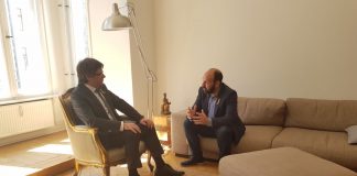 Carles Puigdemont i Marcel Mauri reunits a Berlín | Òmnium Cultural