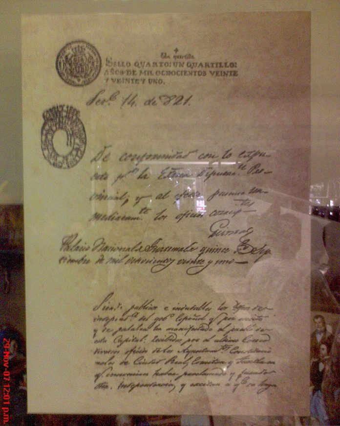Original de l'acta d'Independència Centroamericana que roman en l'Assemblea Legislativa del Salvador | Font: Snakeyes, Wikipèdia