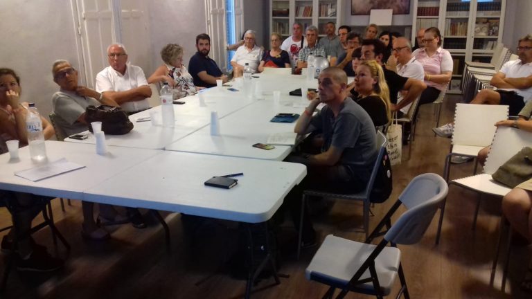 Reunió de l'assemblea Primàries Reus a finals d'agost