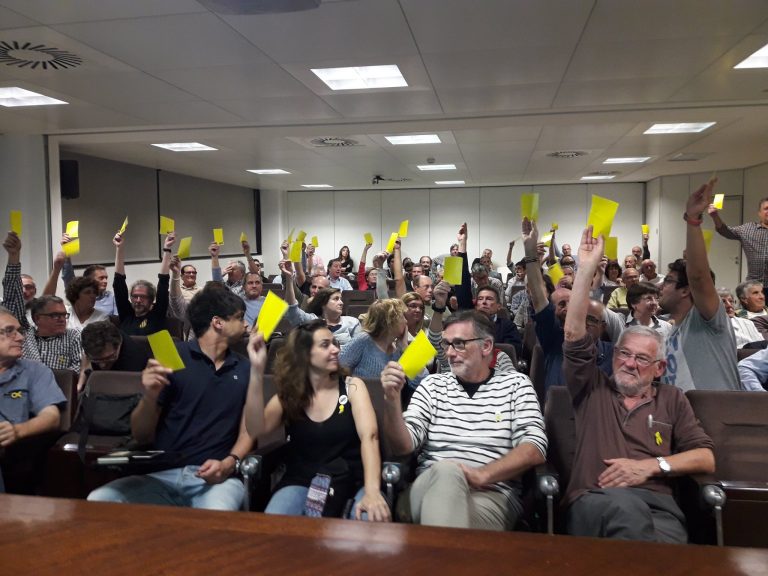 Assemblea oberta de l'ANC de Terrassa en la que es va aprovar l'impuls del projecte de Primàries Catalunya al municipi de cara les eleccions municipals. | Primàries Catalunya