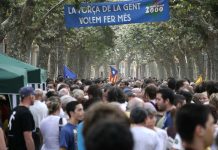 La riera d'Arenys de Munt plena de gent el dia de la consulta popular sobre la independència | Xavier Salbanyà