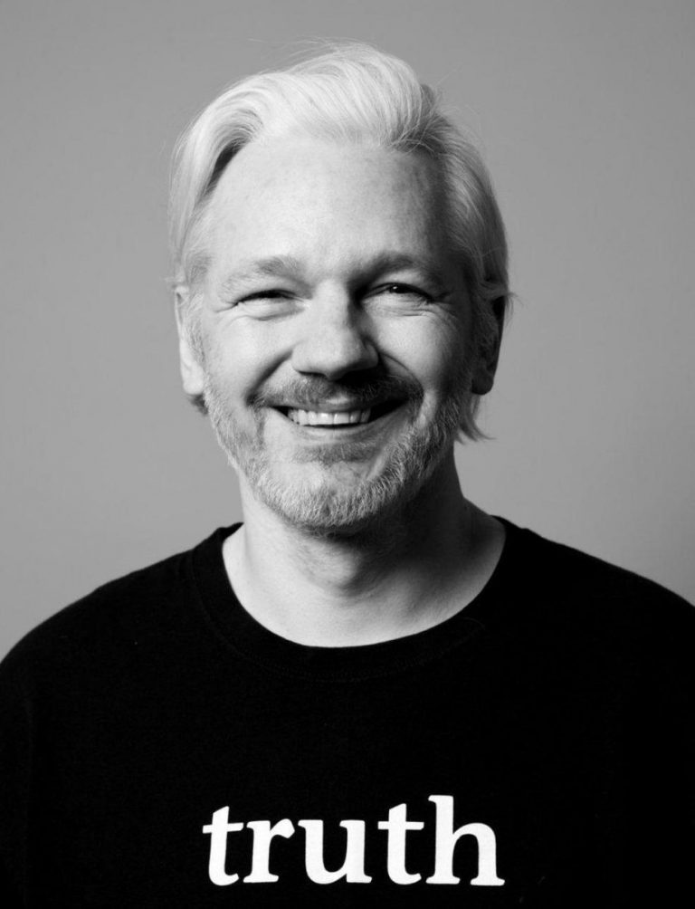 Clam a favor de Julian Assange