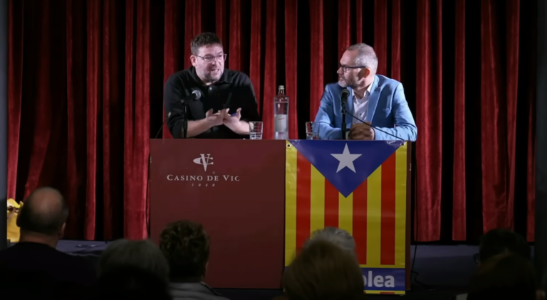 Josep Costa i Albano-Dante en un moment de l'acte al Casino de Vic
