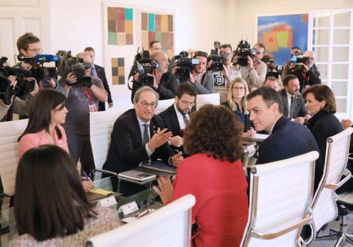 Primera reunió de la Mesa de negociació entre els governs català i espanyol el 26 de febrer de 2020