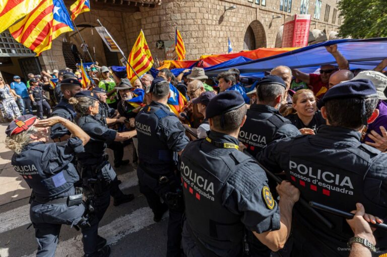 La desobediència com a causa justa contra els Borbons i la repressió