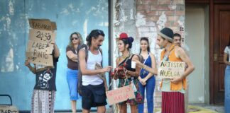 Els artistes de l’Off de FiraTàrrega fan vaga per denunciar les seves condicions